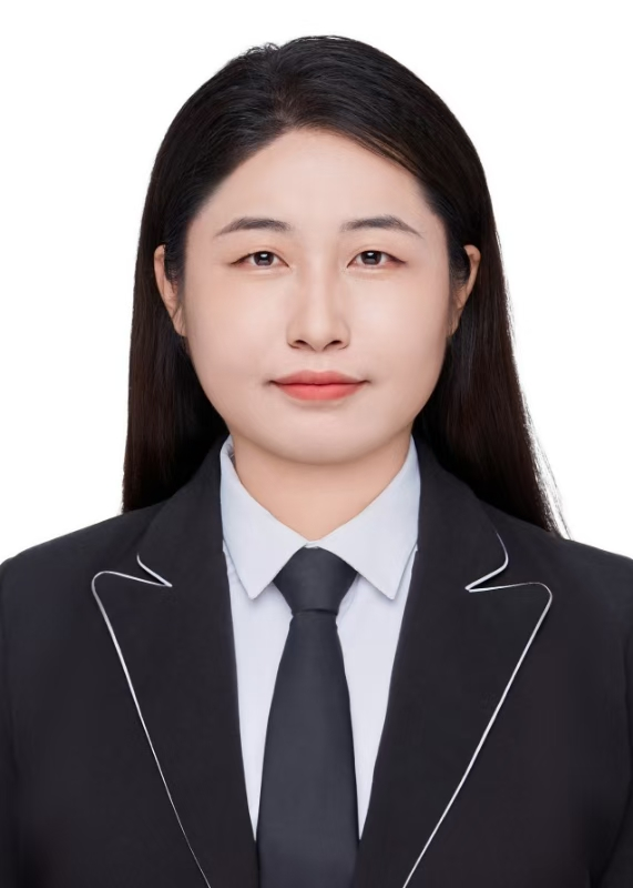 刘 洋